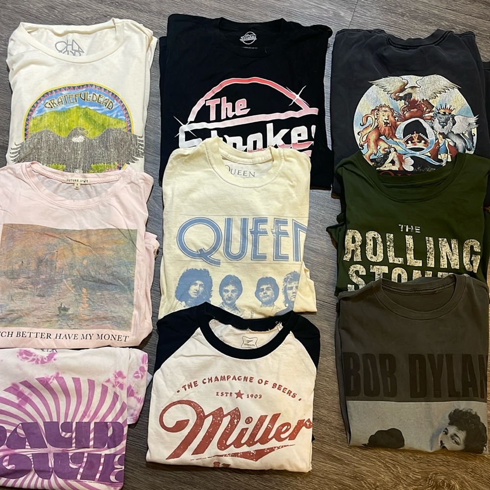 Set of free people/UO graphic tees